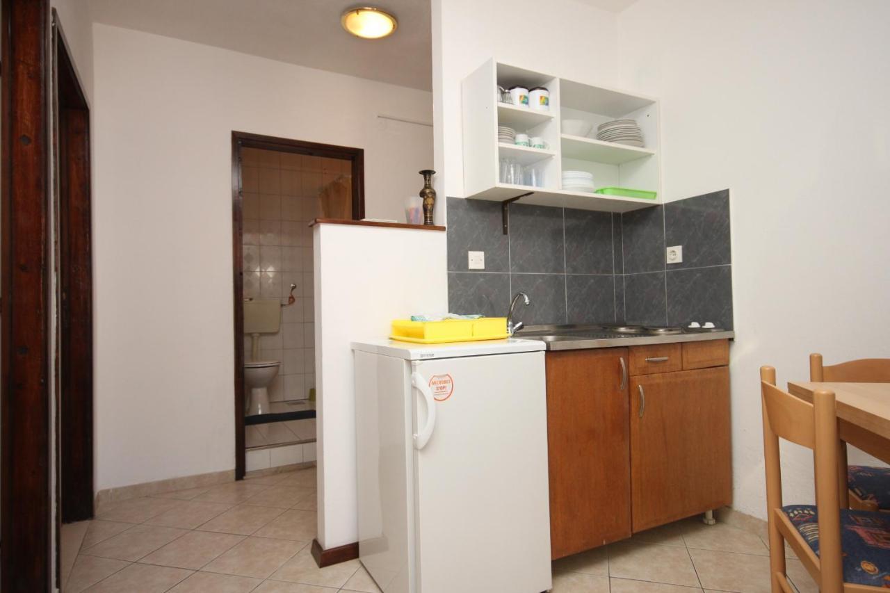 Apartments By The Sea Drvenik Donja Vala, Makarska - 6756 外观 照片