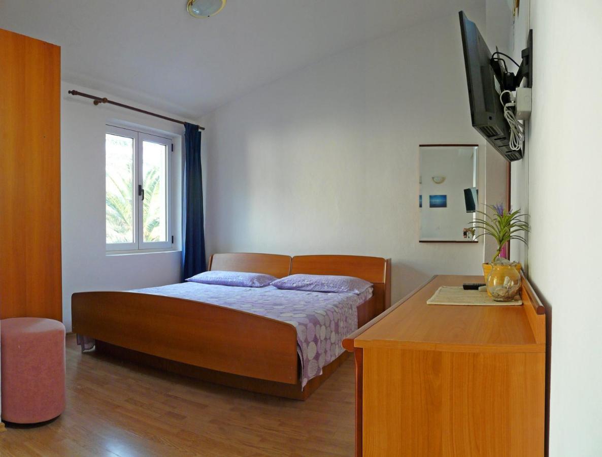 Apartments By The Sea Drvenik Donja Vala, Makarska - 6756 外观 照片